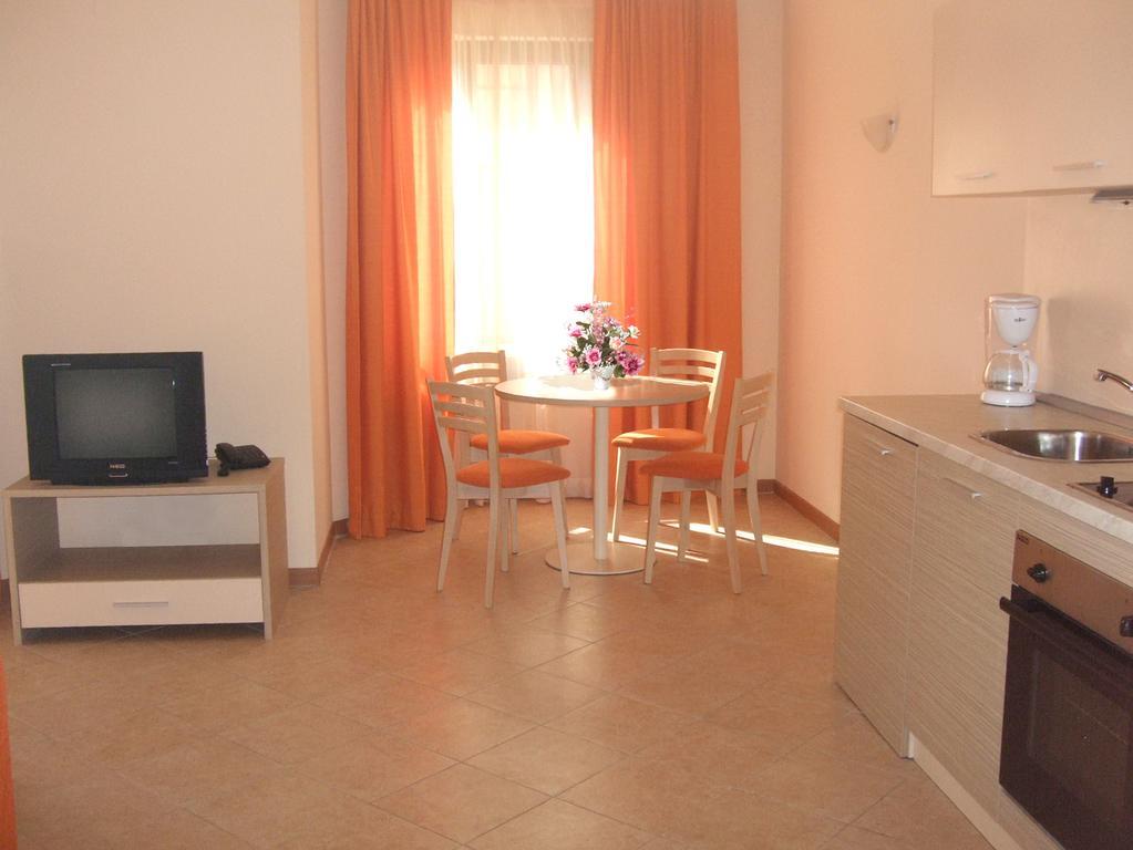 Royal Sun Aparthotel Sunny Beach Room photo